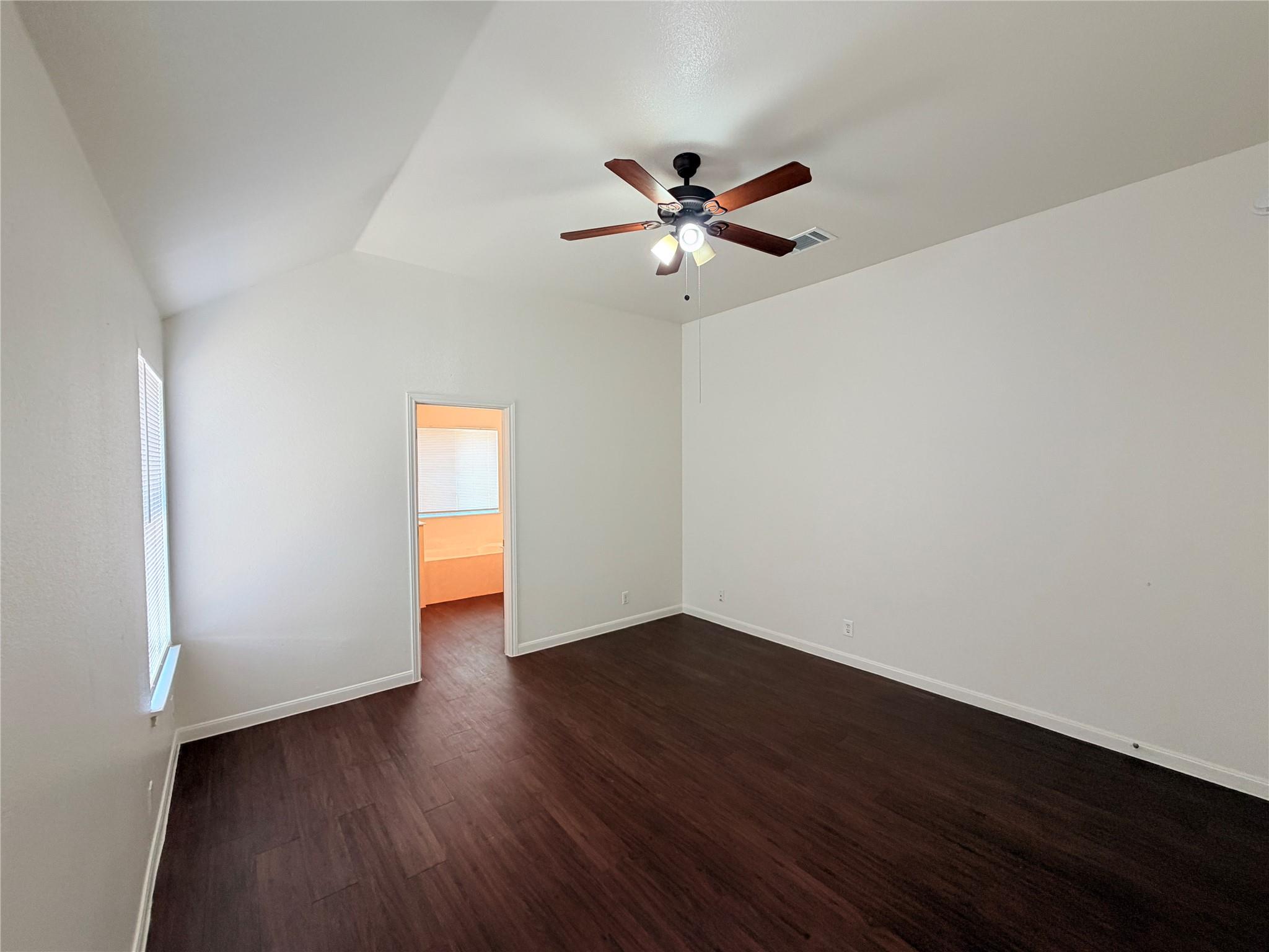 124 Estate Cv Property Photo 16