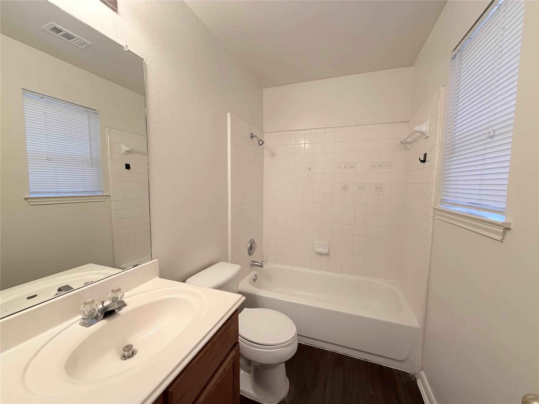 124 Estate Cv Property Photo 28