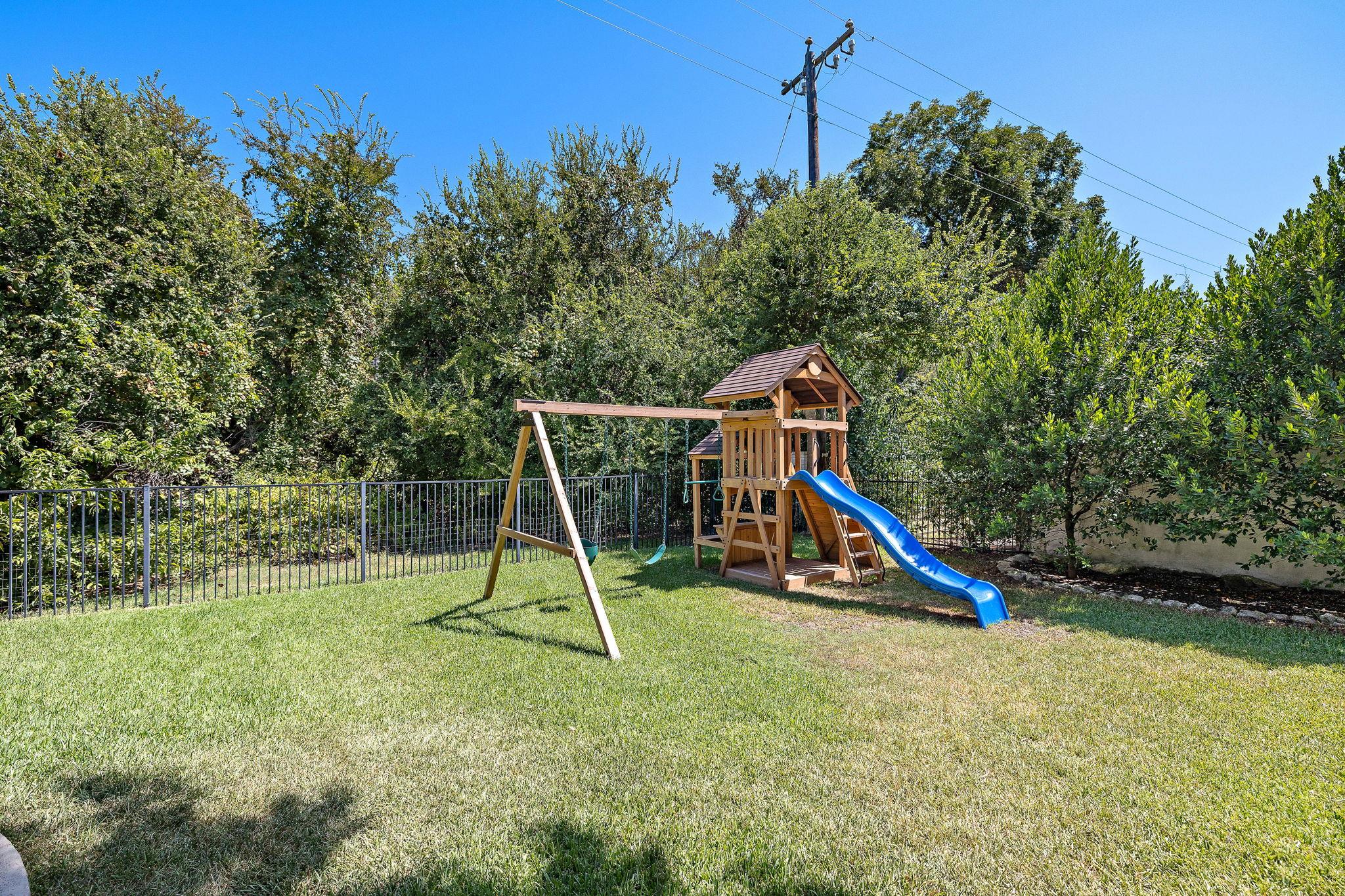 1515 Pinehurst Ln Property Photo 38