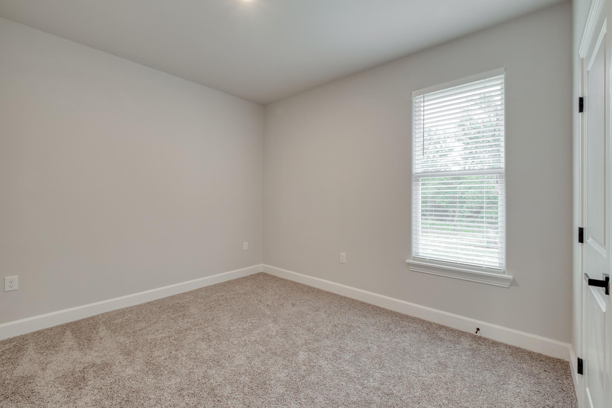 116 Pine Point Cv Property Photo 21