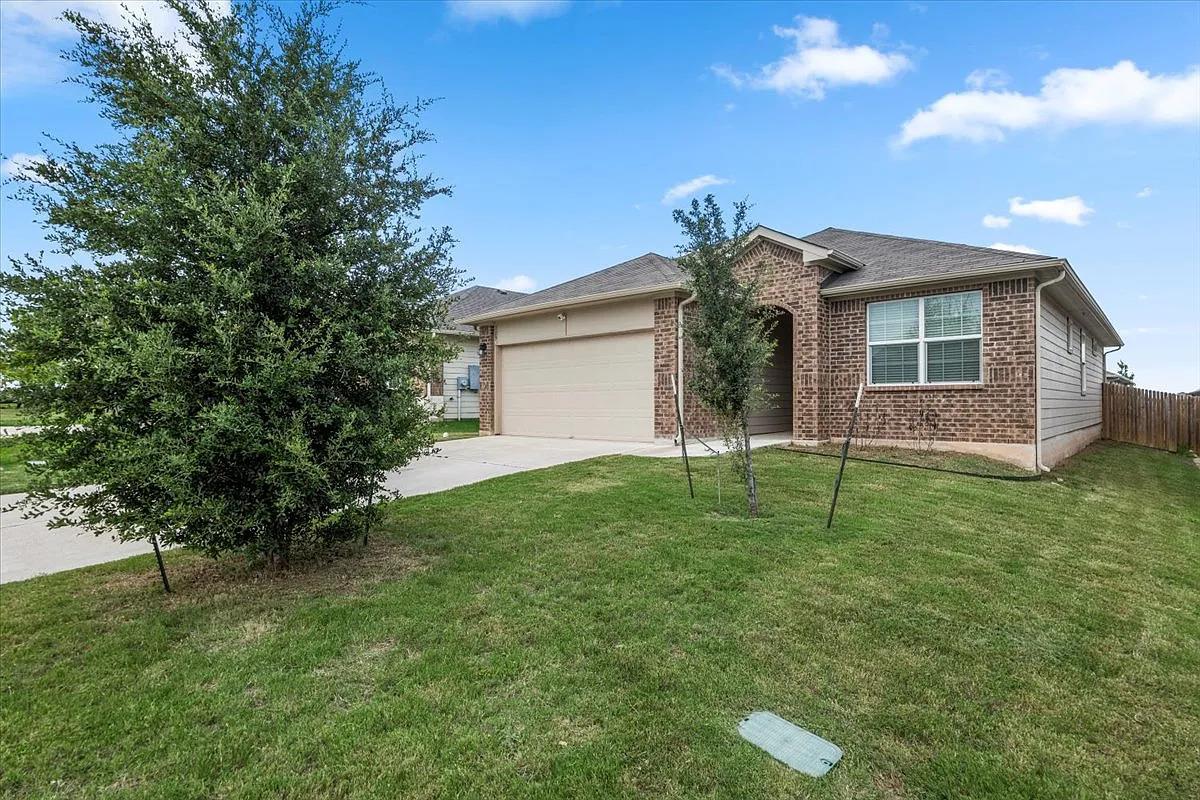 129 Jubilee Dr Property Photo 3
