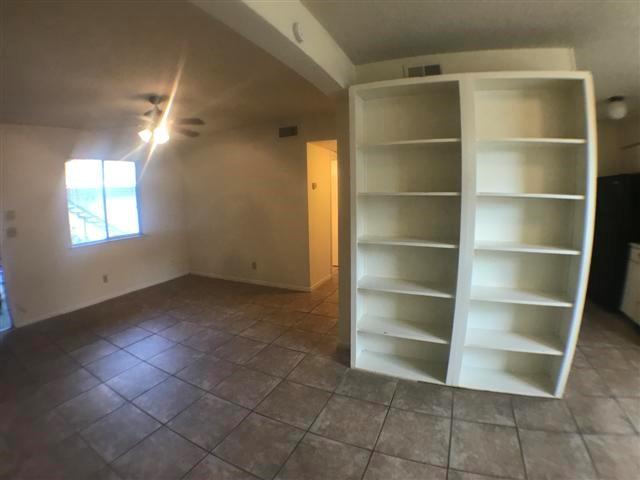 2408 Longview St #111 Property Photo 5