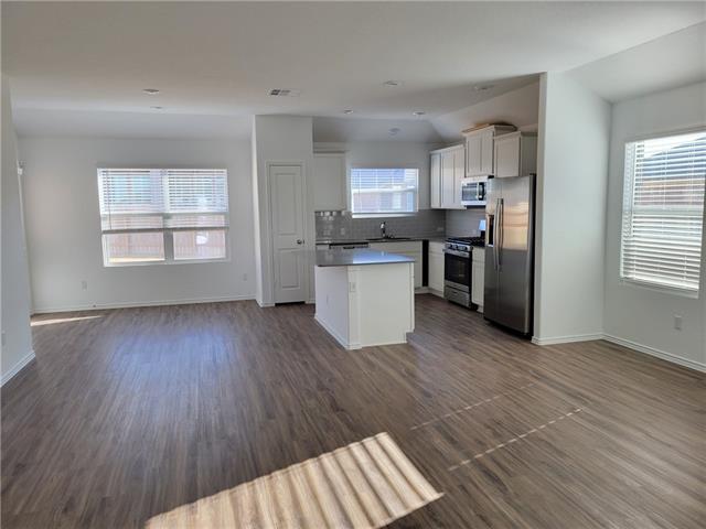 5576 Bellissima Way Property Photo 8
