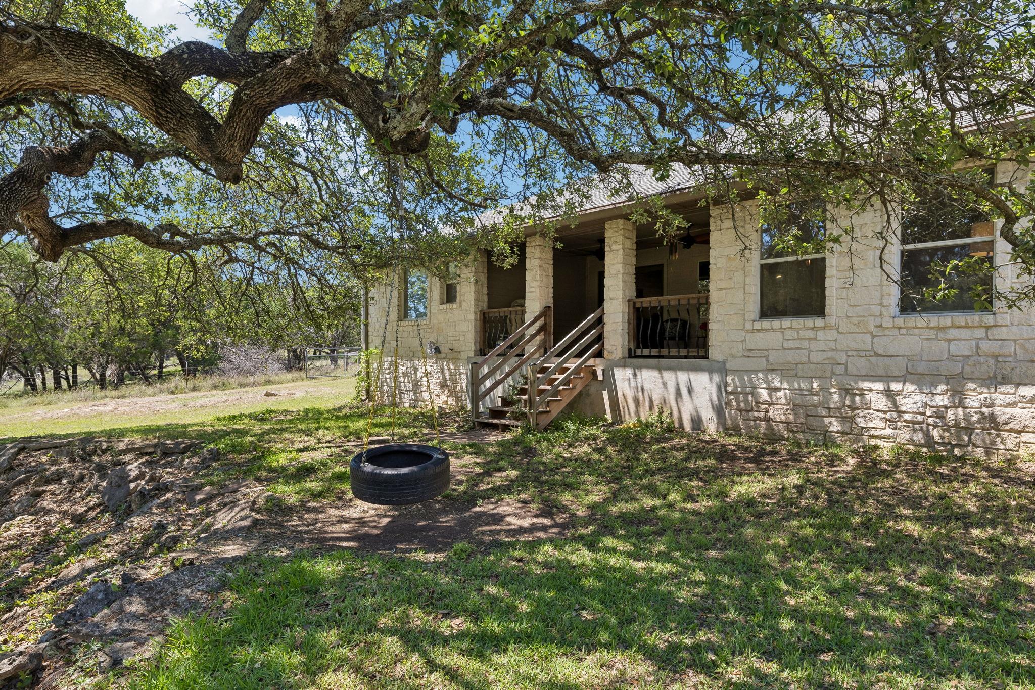 401 Twin Springs Rd Property Photo 28