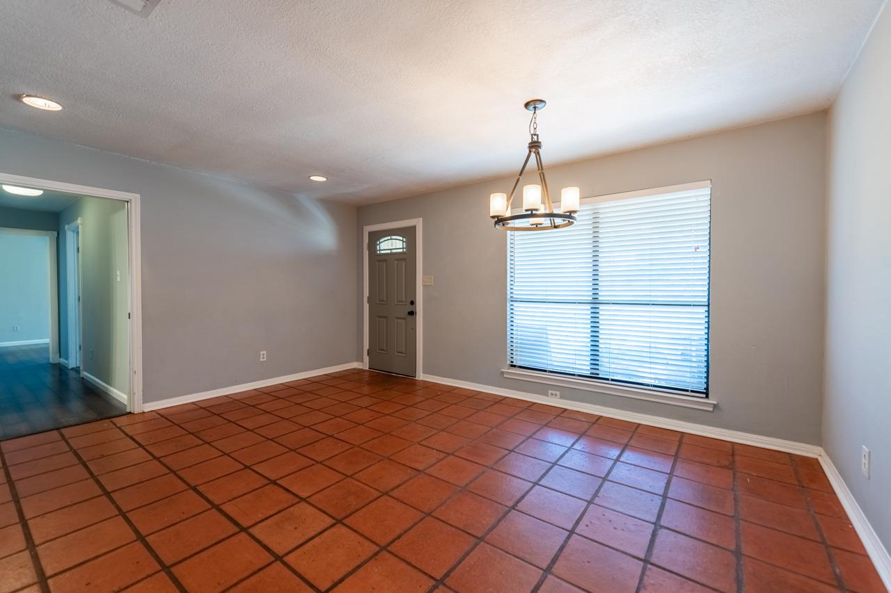 4615 Trail West Dr Property Photo 4