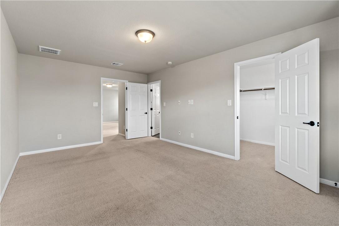 145 Lambert St Property Photo 14