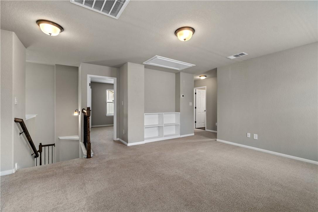 145 Lambert St Property Photo 17