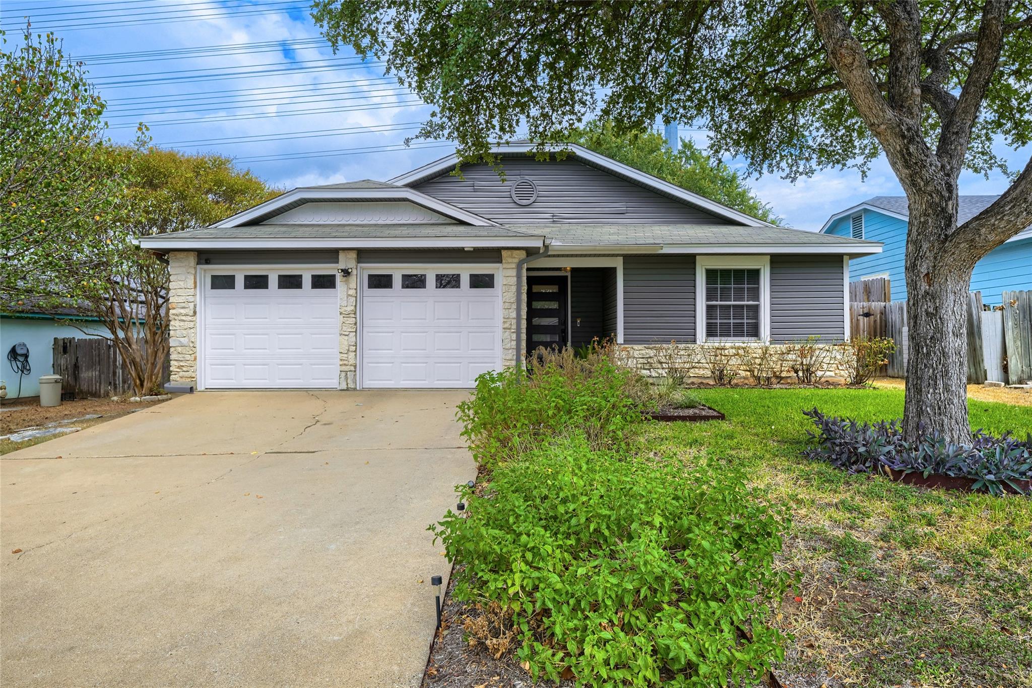 906 Peggotty Pl Property Photo 1