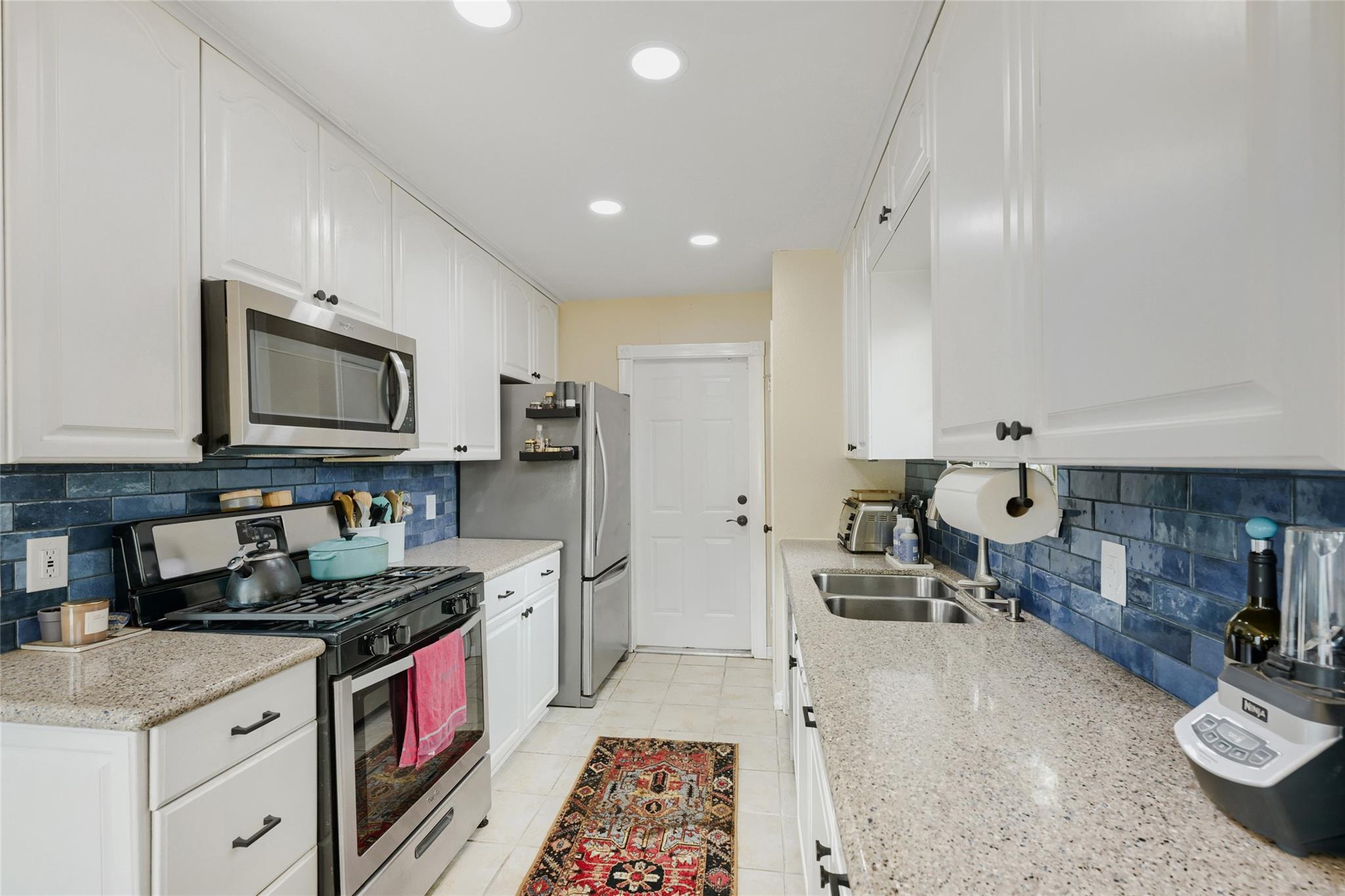 906 Peggotty Pl Property Photo 8