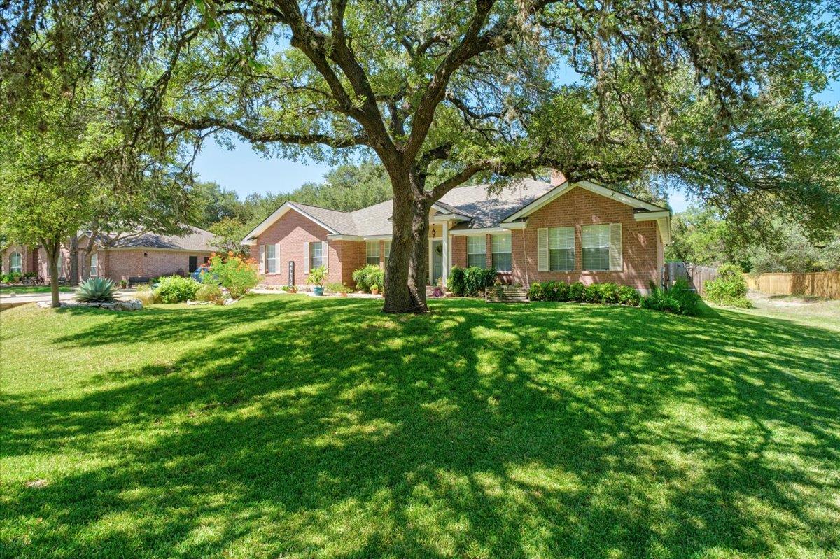 202 Treetop Way Property Photo 4