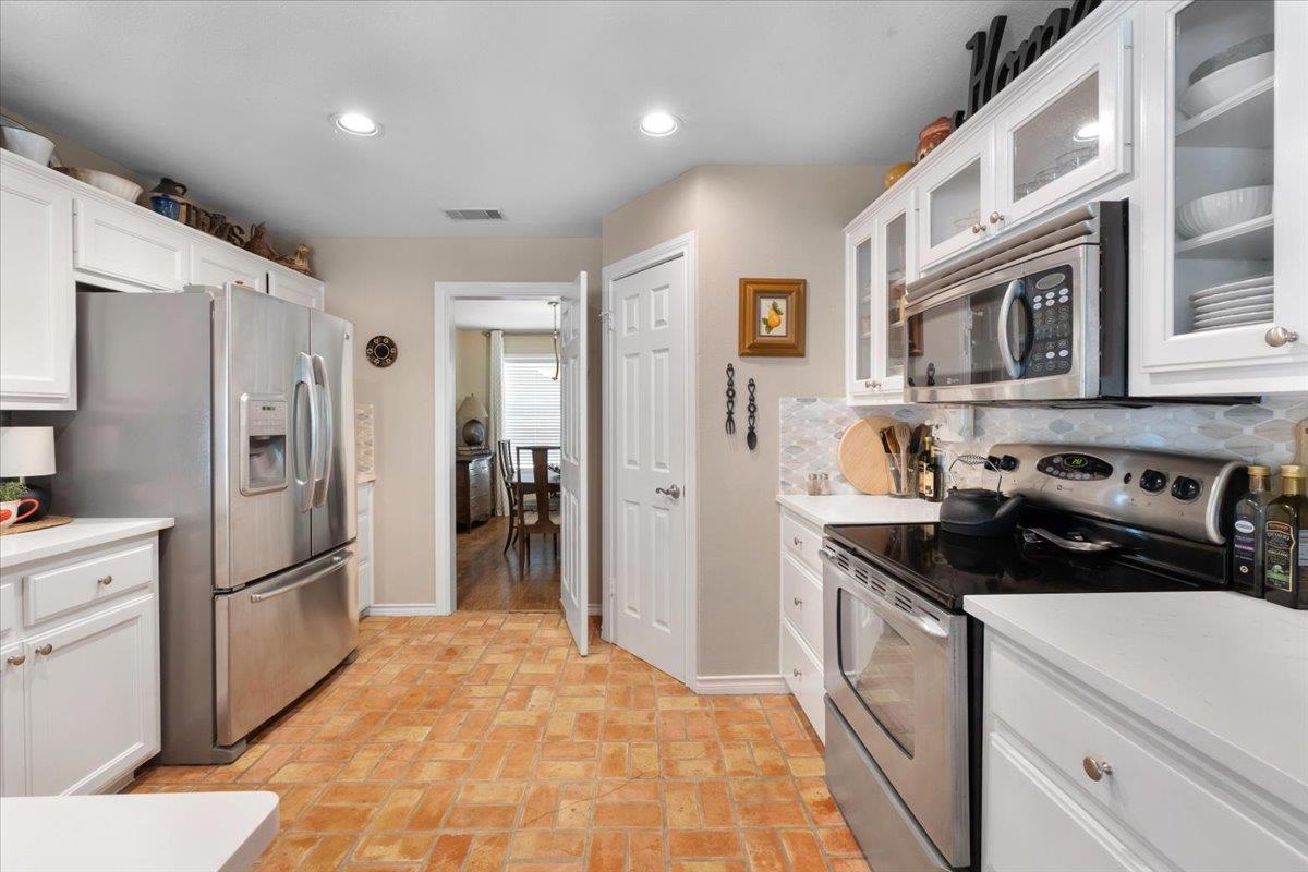 202 Treetop Way Property Photo 13