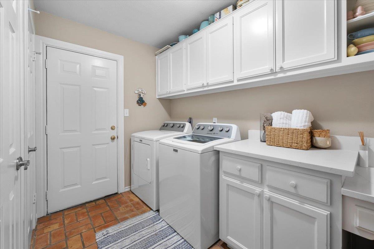 202 Treetop Way Property Photo 27