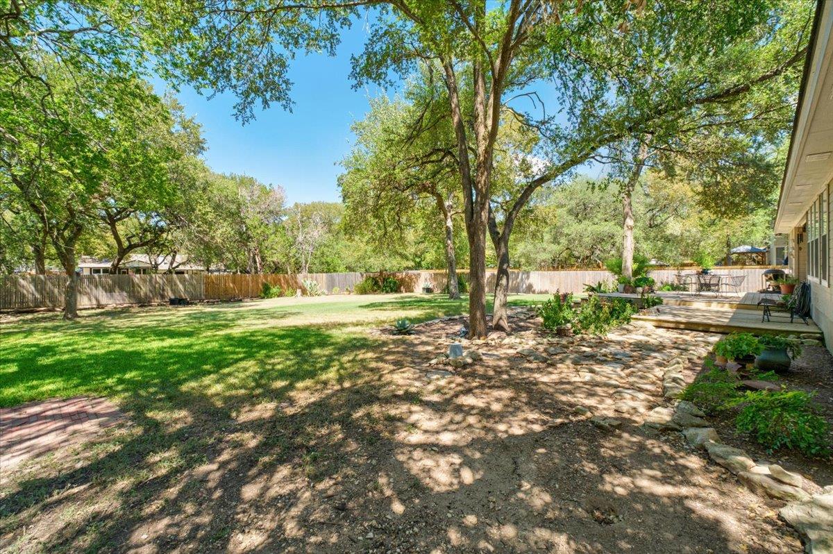 202 Treetop Way Property Photo 31