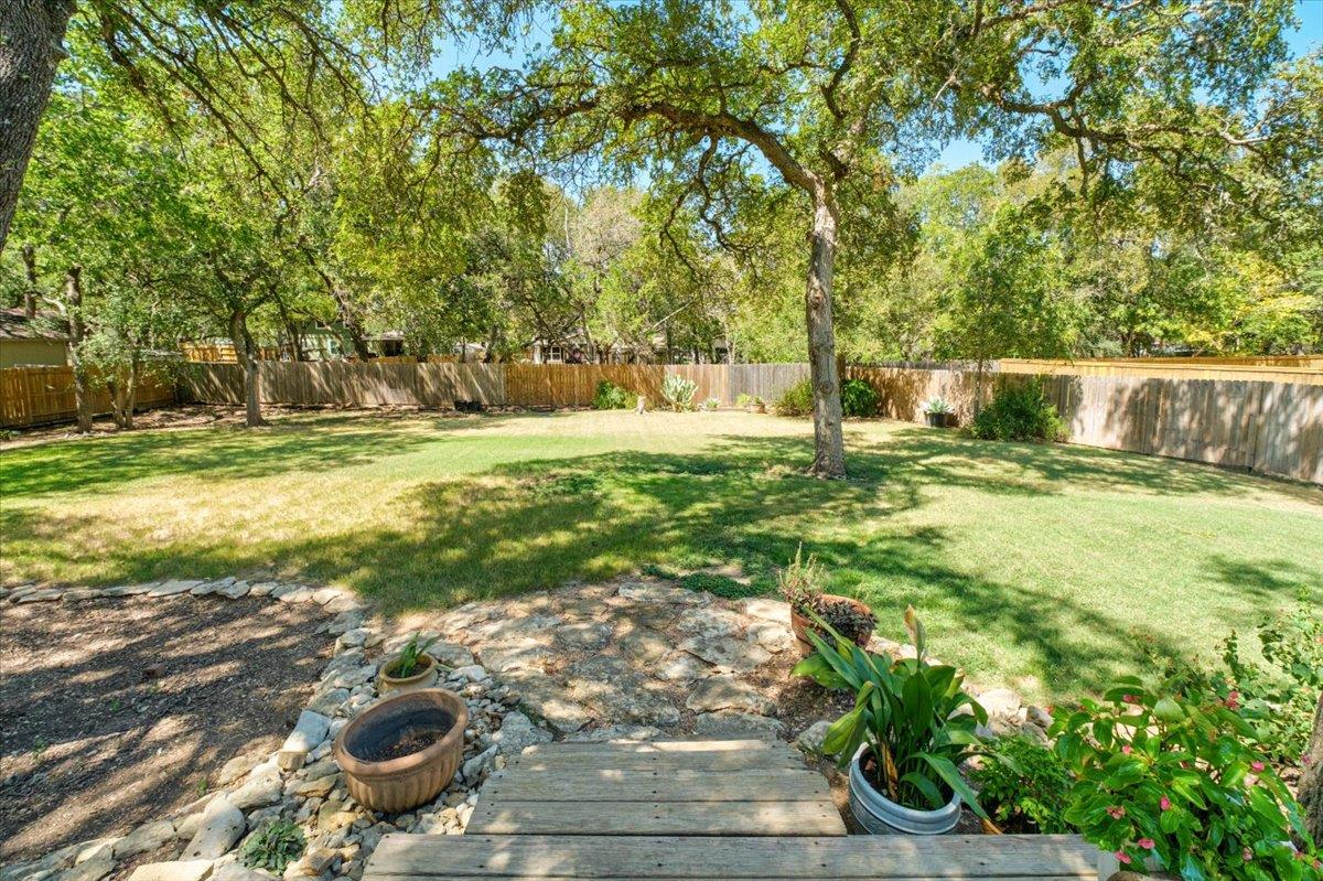 202 Treetop Way Property Photo 36