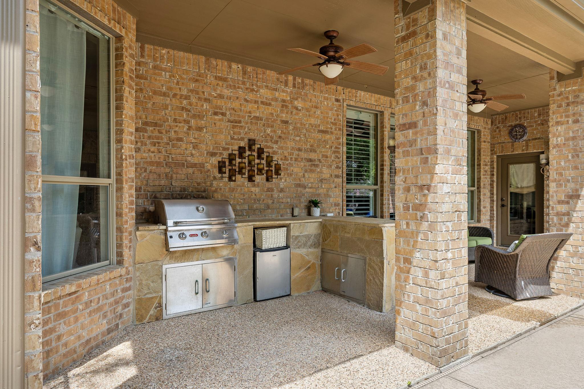 2237 Hamlet Cir Property Photo 36