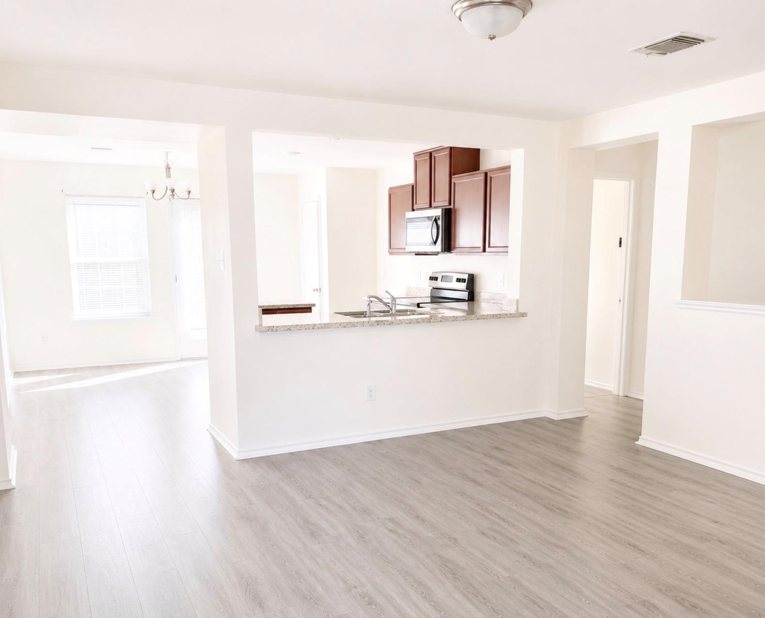 13800 Benjamin Harrison St Property Photo 6