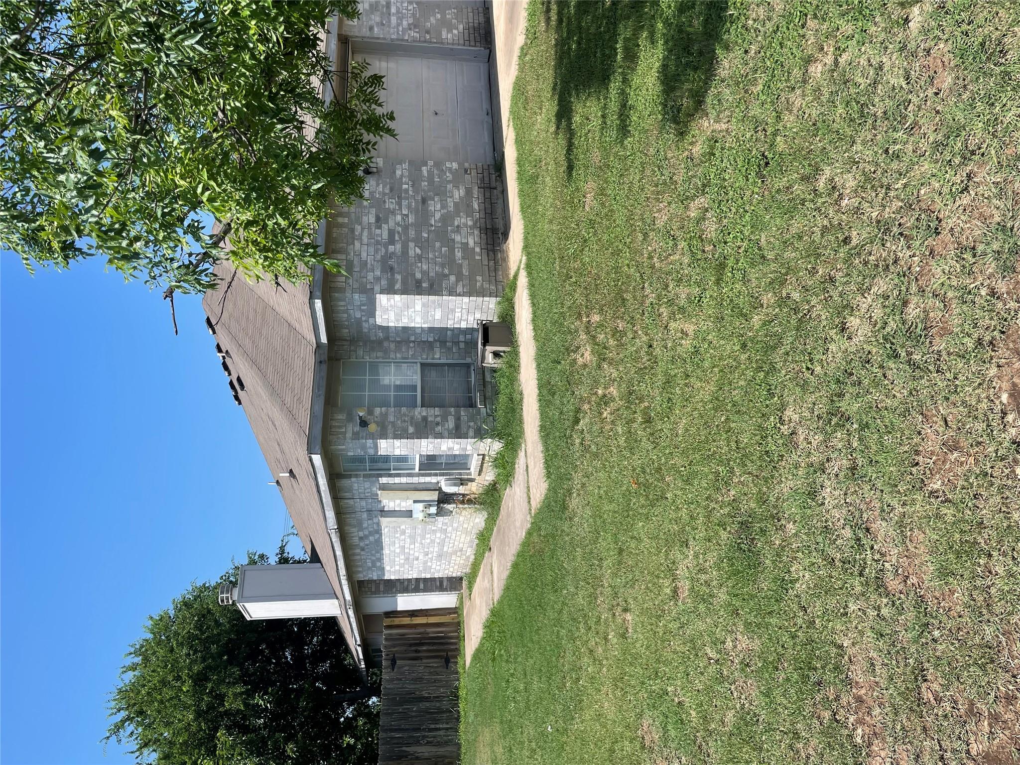 105 Axis Deer Trl #a Property Photo 1
