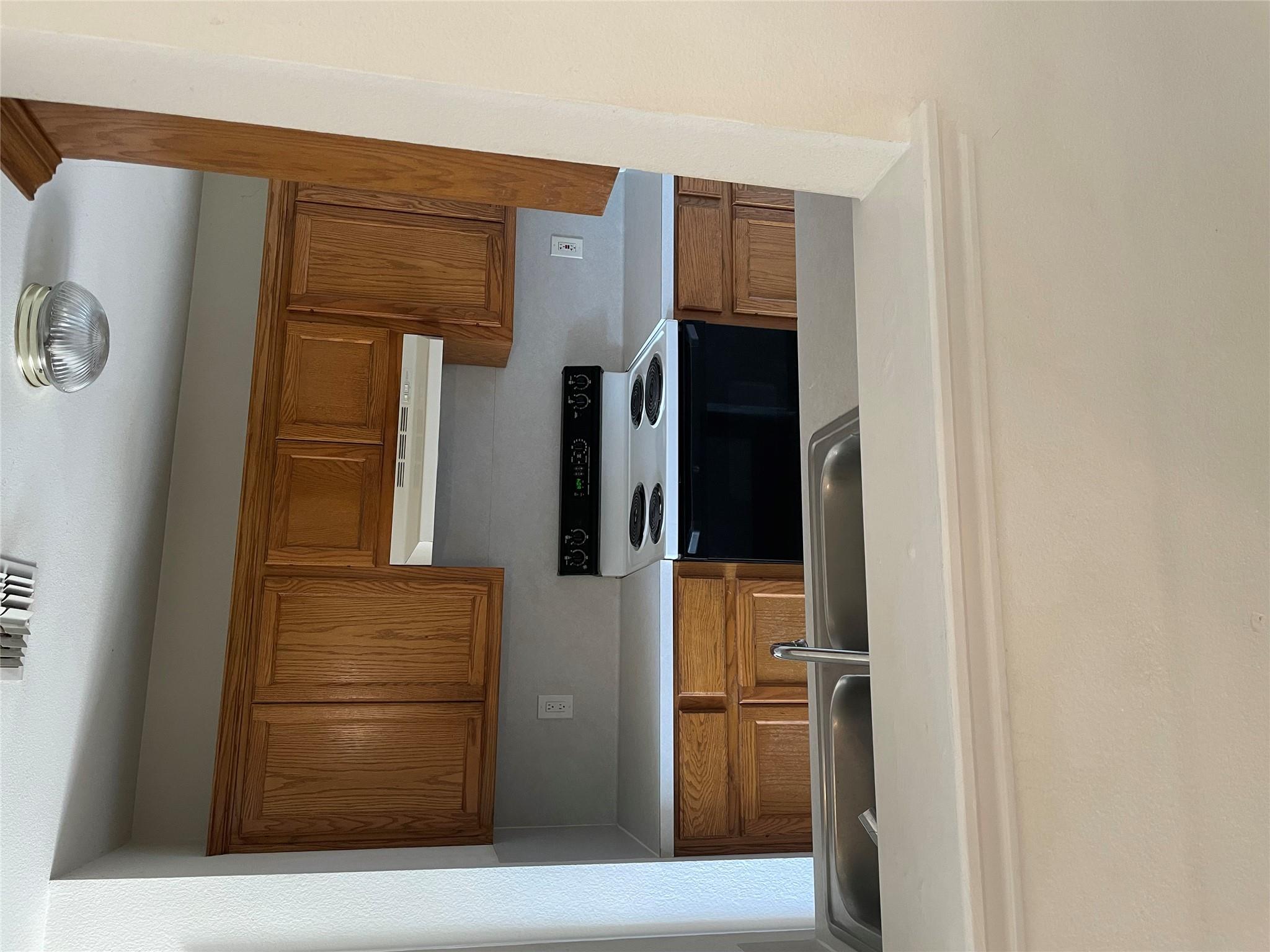 105 Axis Deer Trl #a Property Photo 4