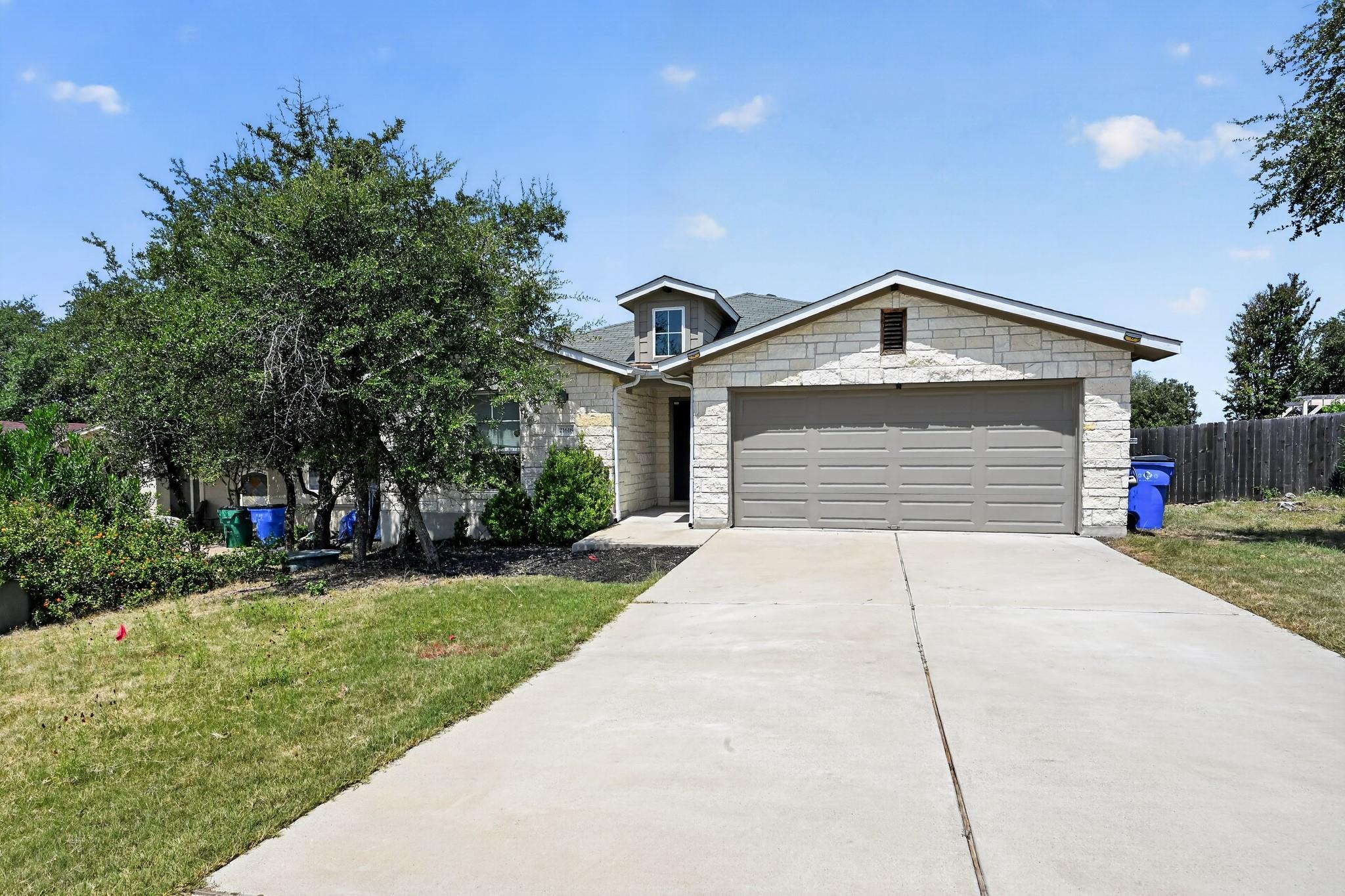 21618 Boggy Ford Rd Property Photo 1