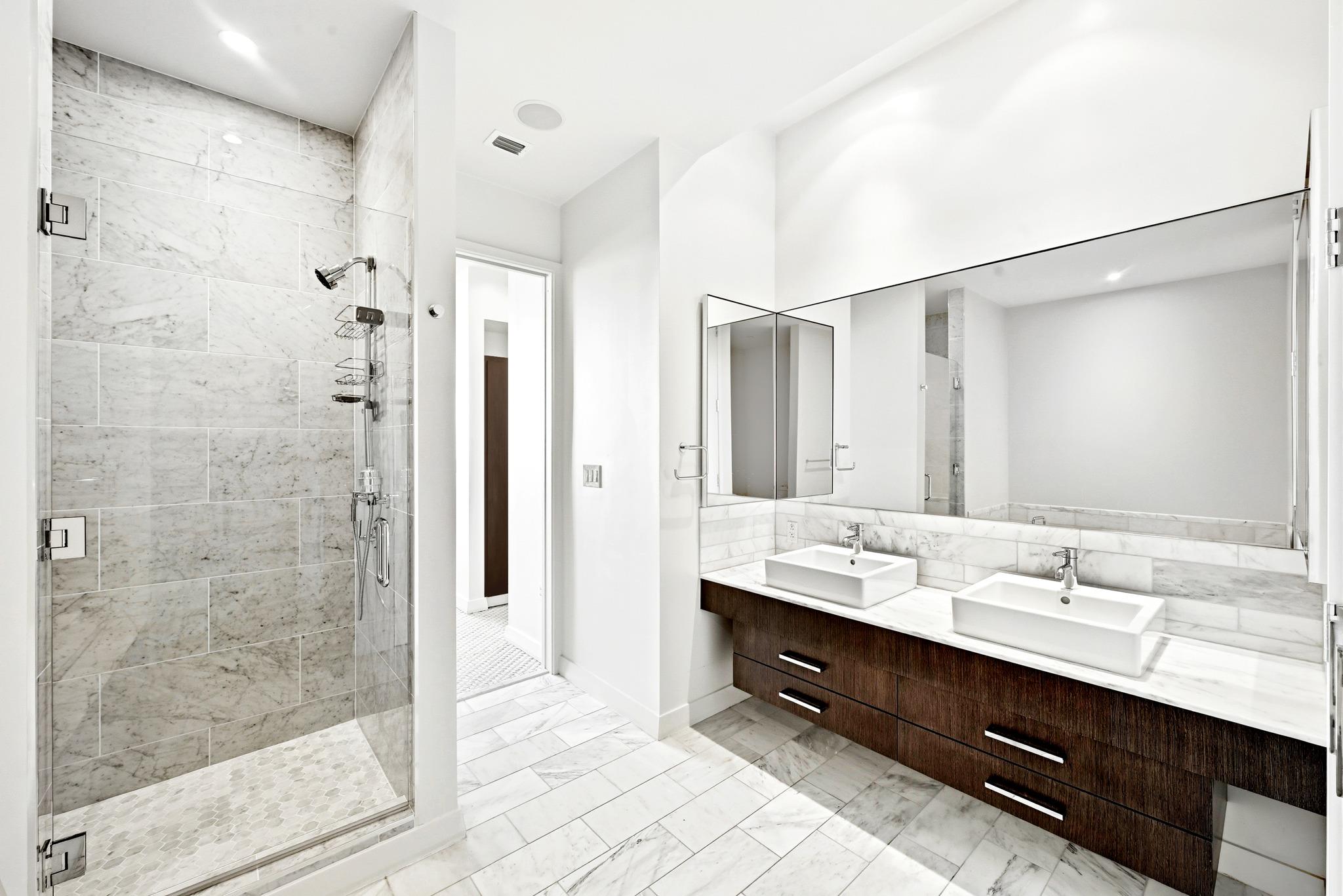 210 Lavaca St #2602 Property Photo 10