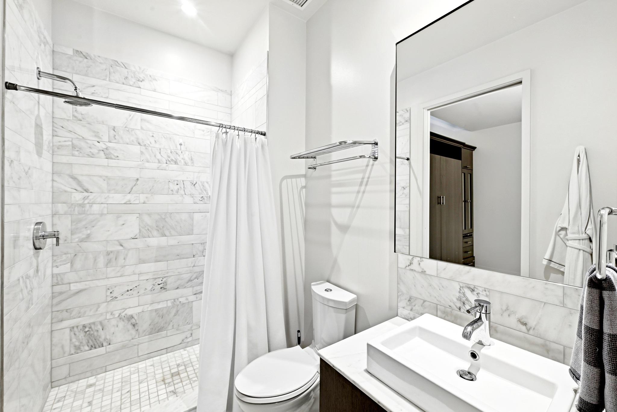 210 Lavaca St #2602 Property Photo 15