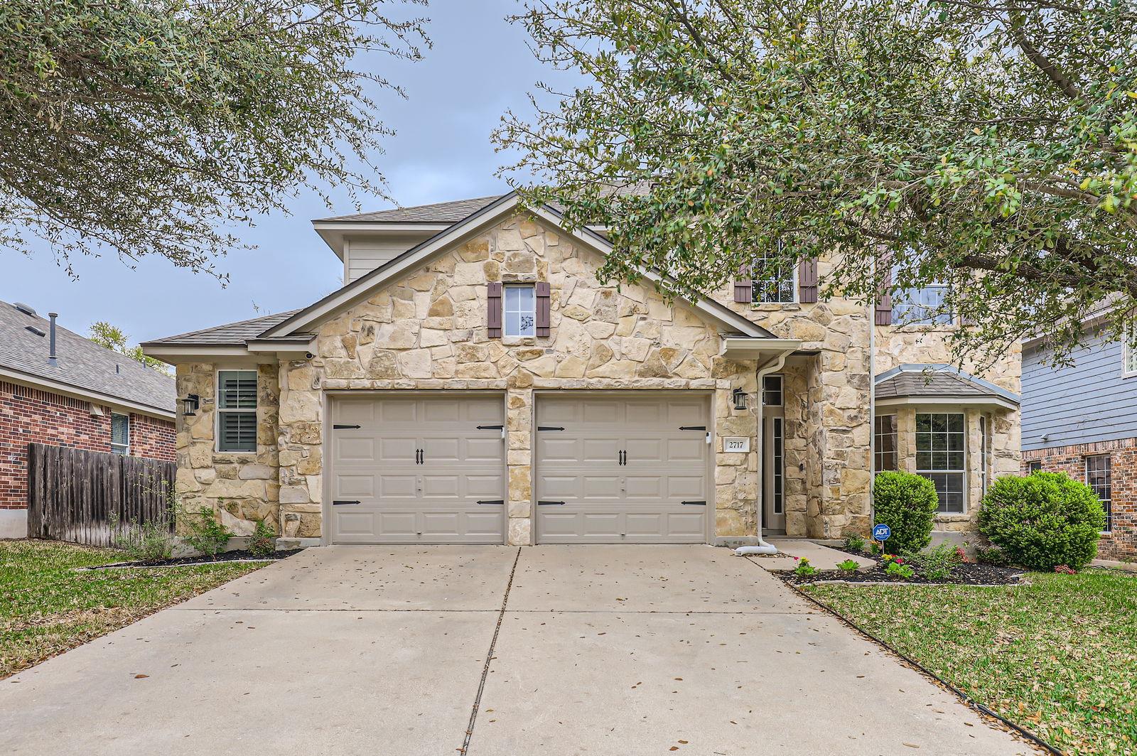 2717 Lovett Ln Property Photo