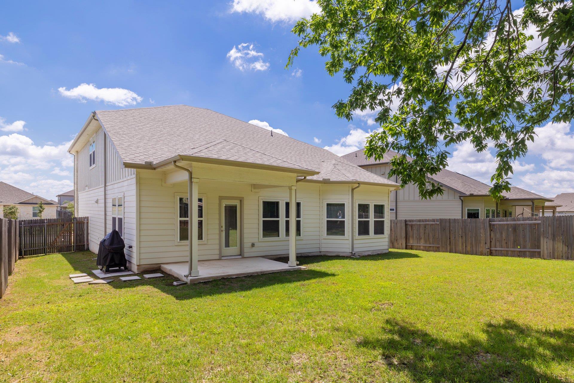 105 Greenspire Downs Dr Property Photo 31