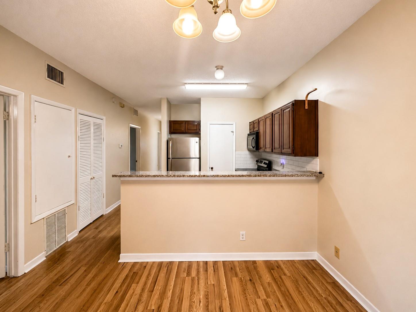 2216 San Gabriel St #203 Property Photo 4