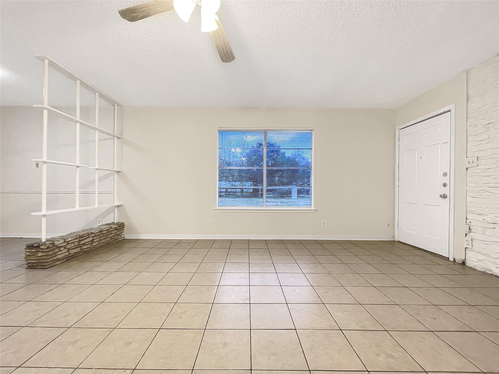 2502 Cecil Dr Property Photo 3