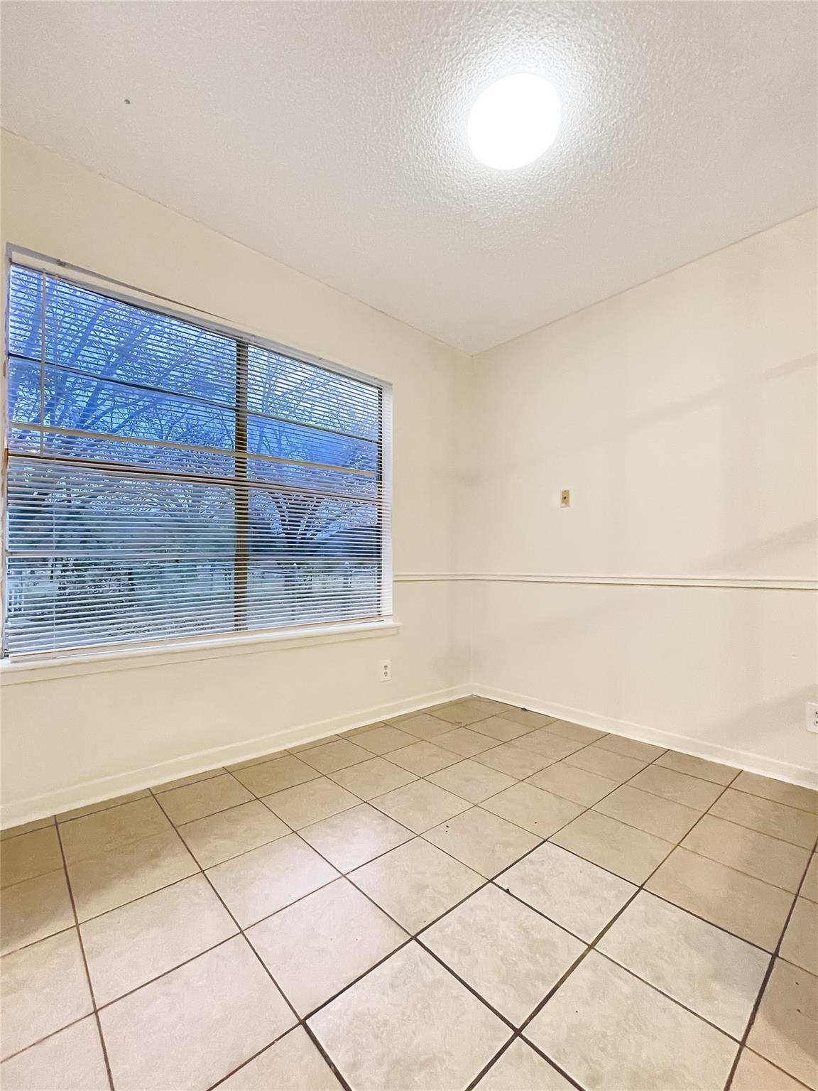 2502 Cecil Dr Property Photo 5