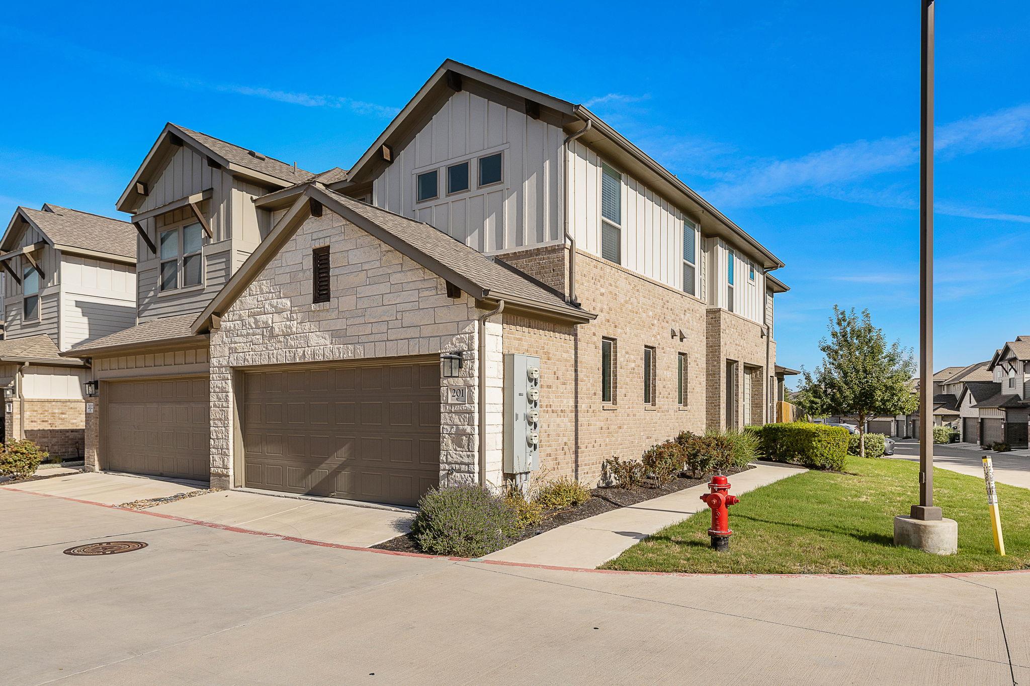 2500 Forest Creek Dr #201 Property Photo 5