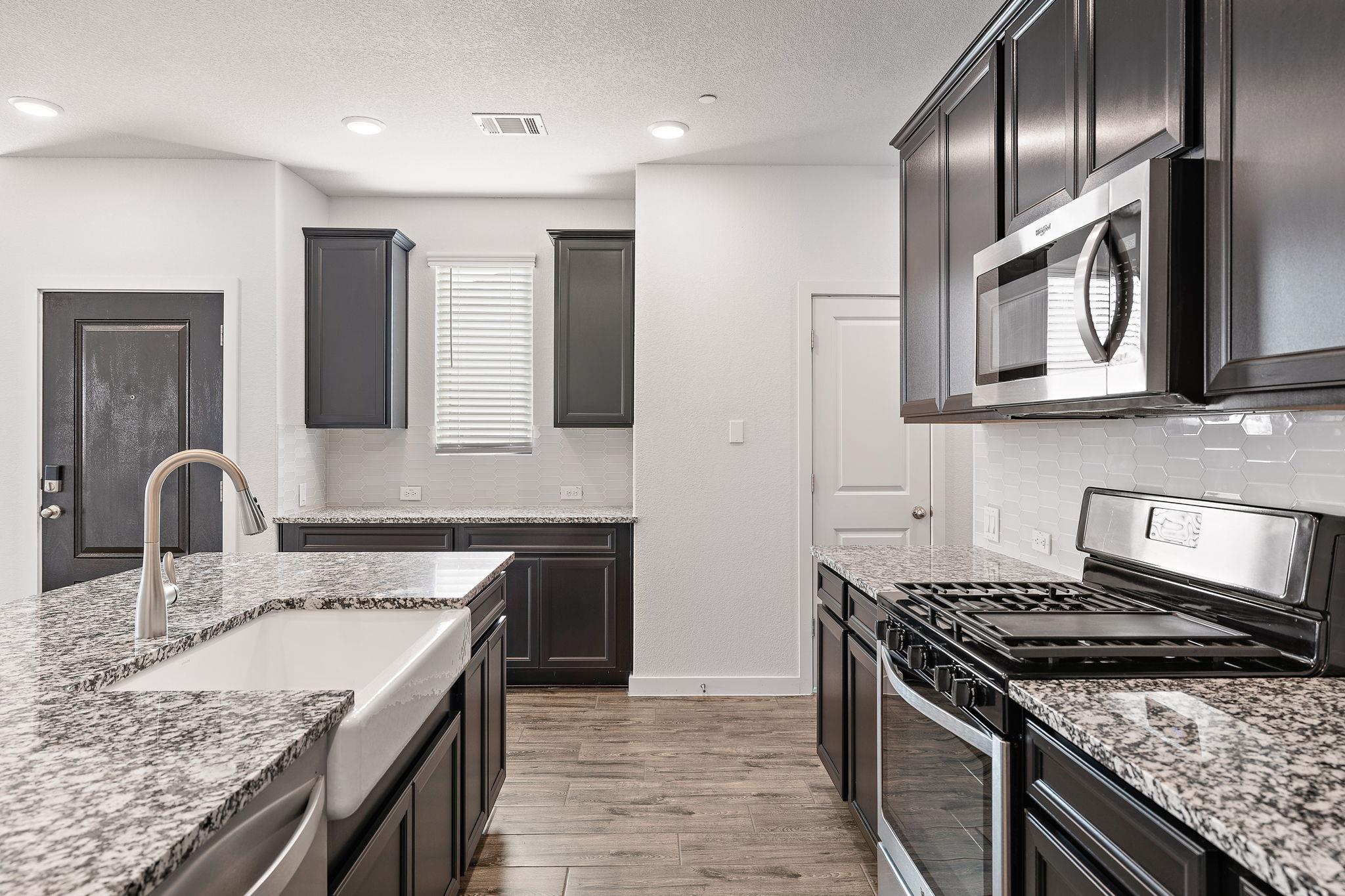 2500 Forest Creek Dr #201 Property Photo 12