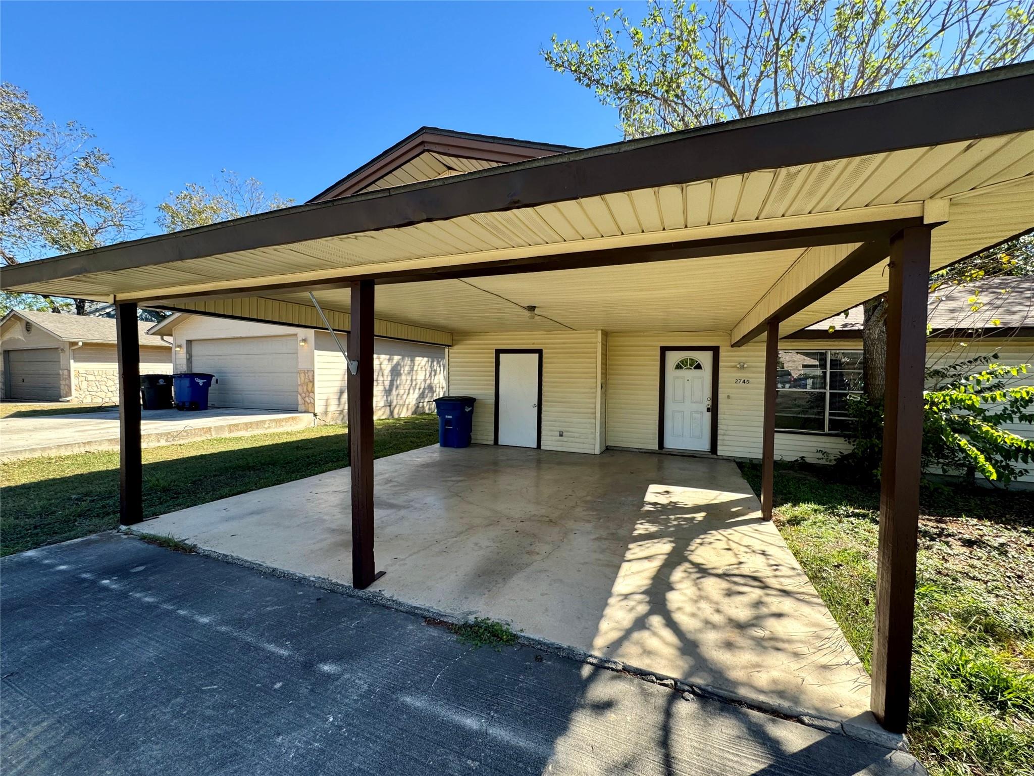 2745 Maple Tree Rd Property Photo 1
