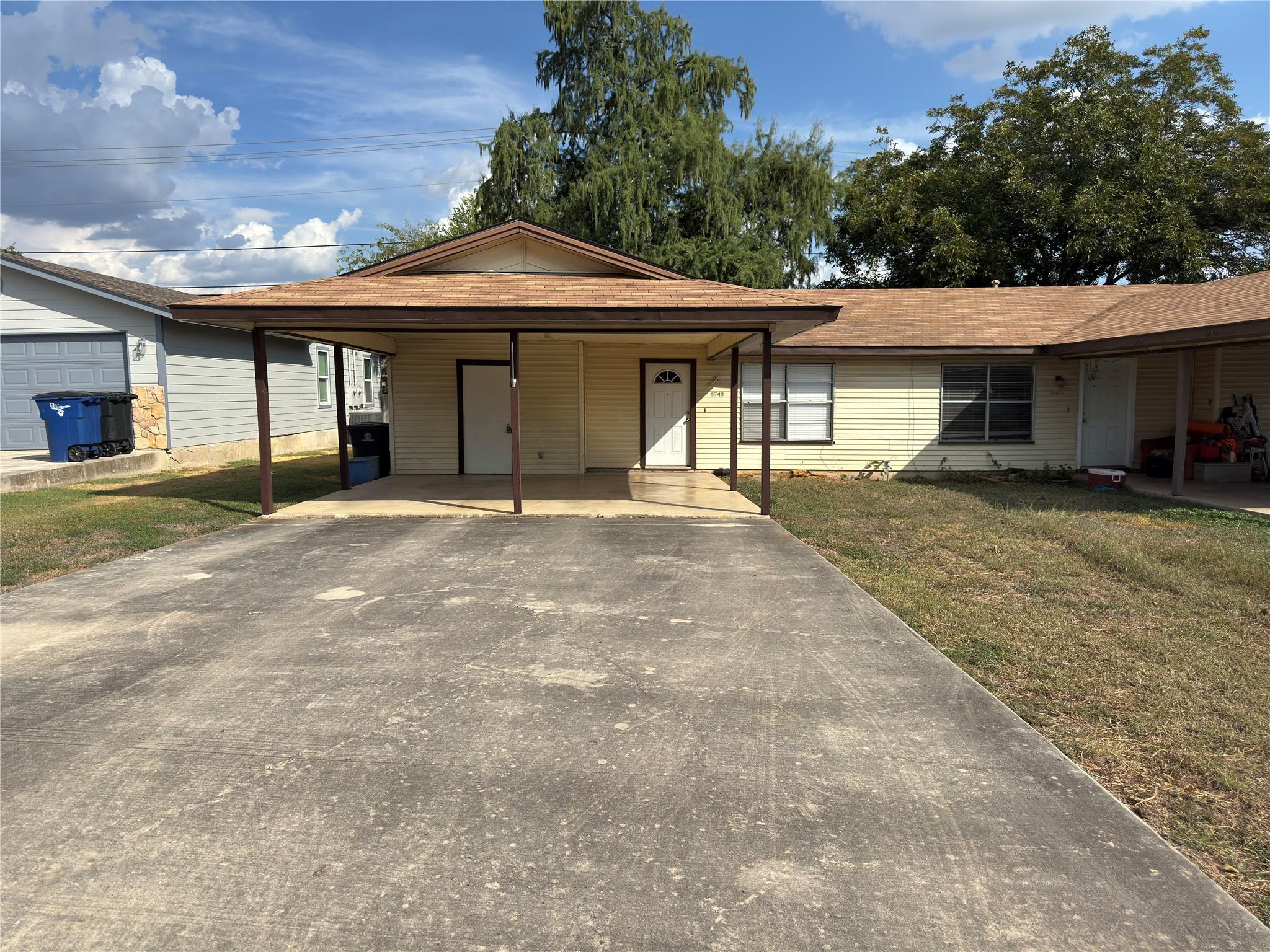 2745 Maple Tree Rd Property Photo 2