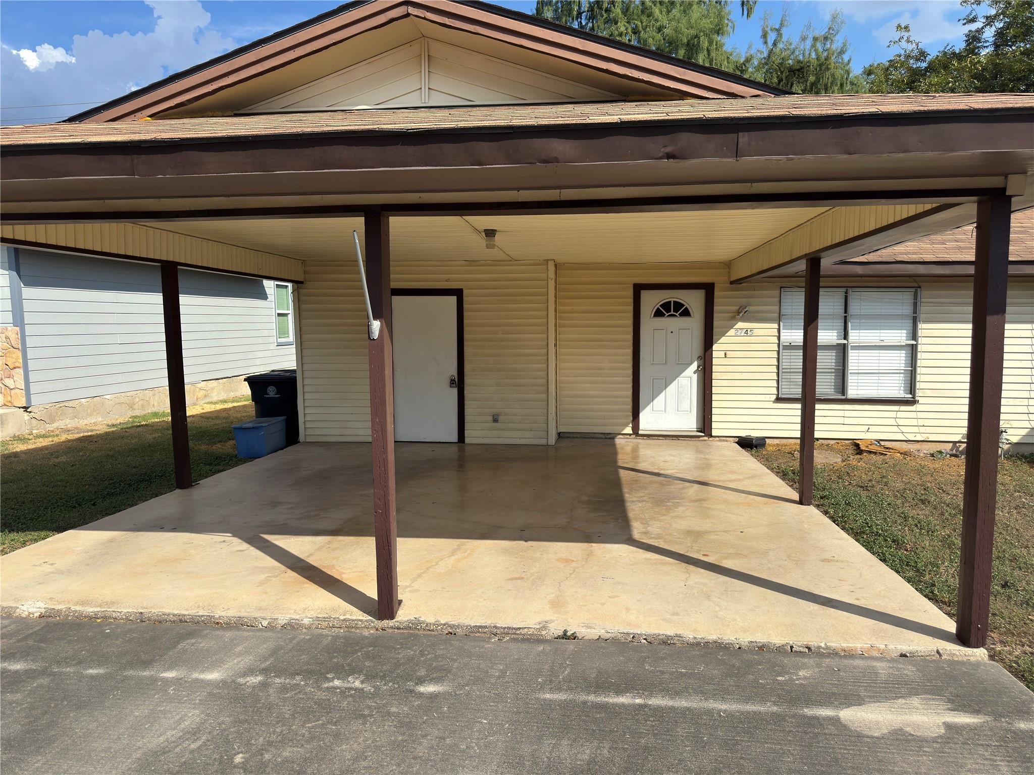 2745 Maple Tree Rd Property Photo 4