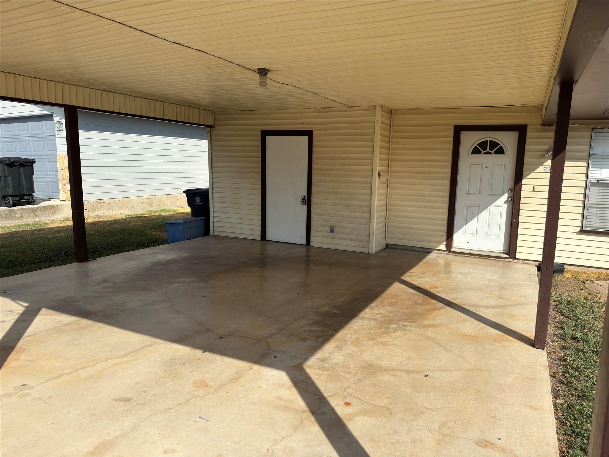 2745 Maple Tree Rd Property Photo 5