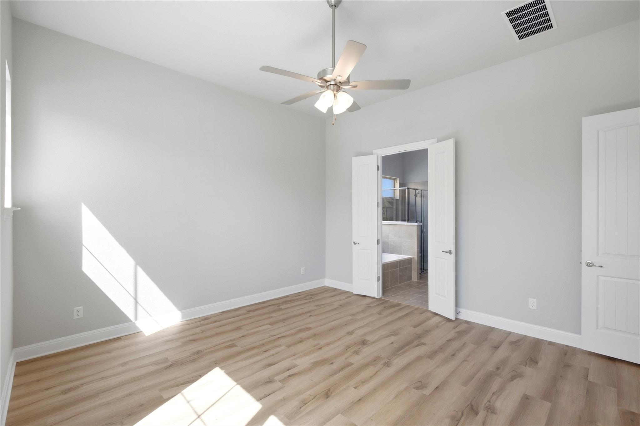 253 Bloomington Loop Property Photo 11