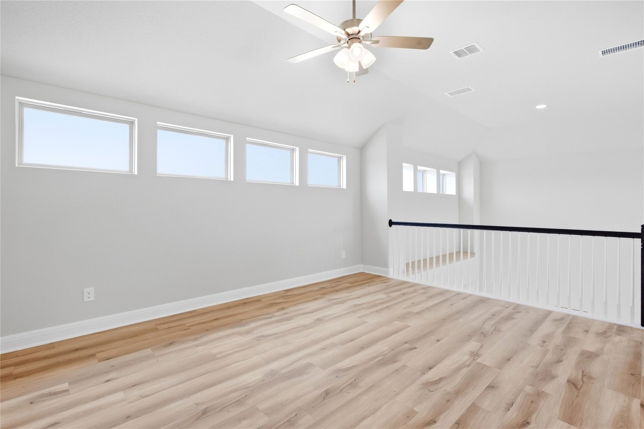 253 Bloomington Loop Property Photo 14