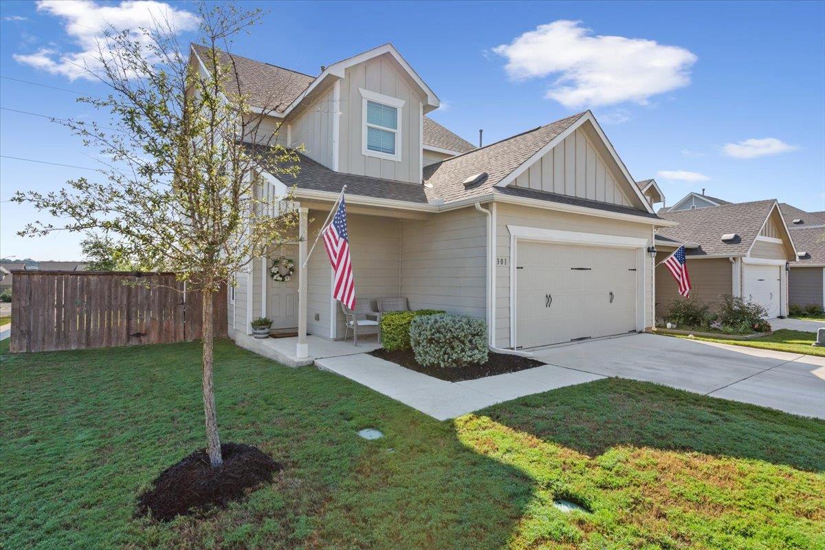 301 Majestic Cedar Ct Property Photo 3