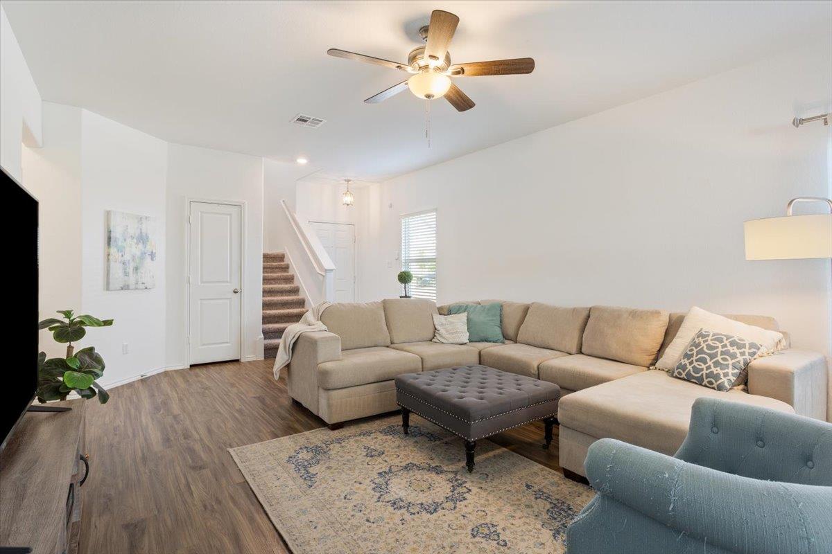 301 Majestic Cedar Ct Property Photo 5