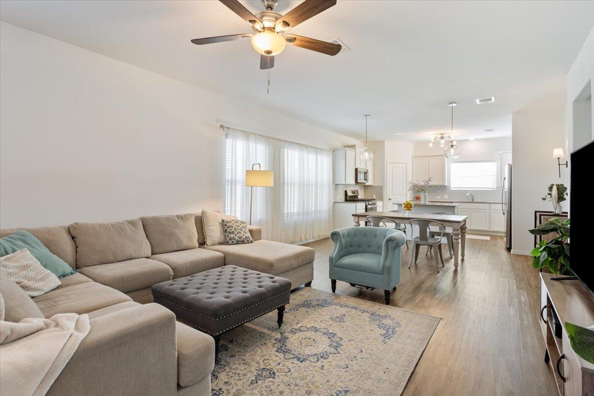 301 Majestic Cedar Ct Property Photo 7