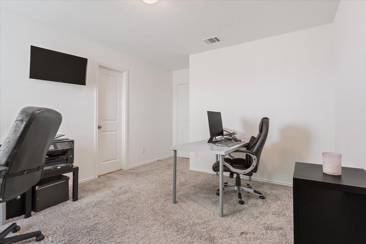 301 Majestic Cedar Ct Property Photo 24