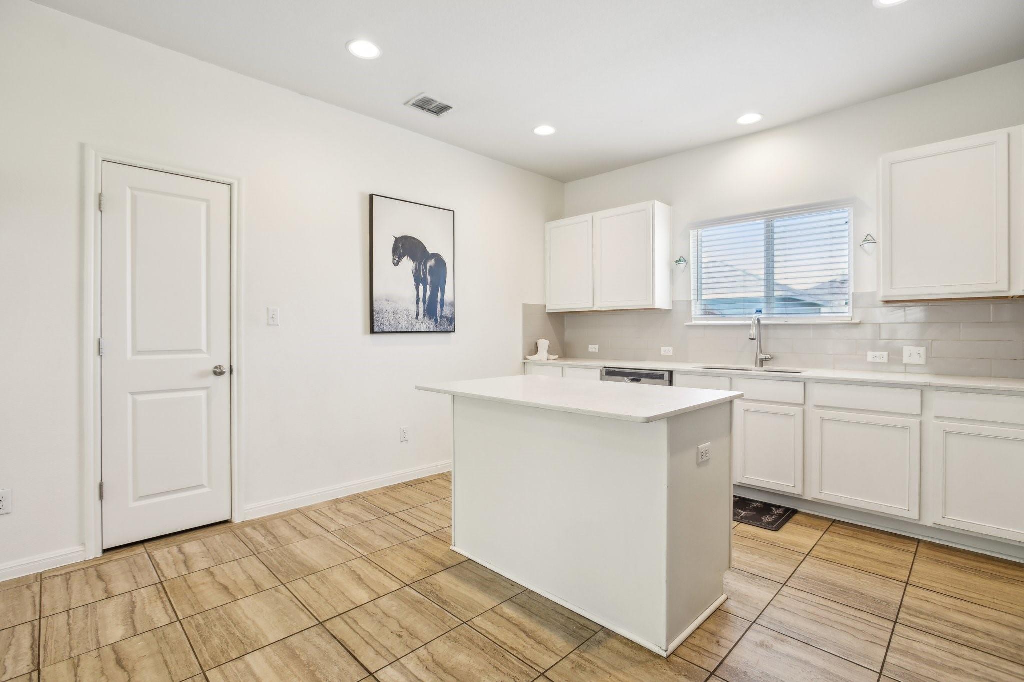 1167 Esplanade Pkwy Property Photo 7