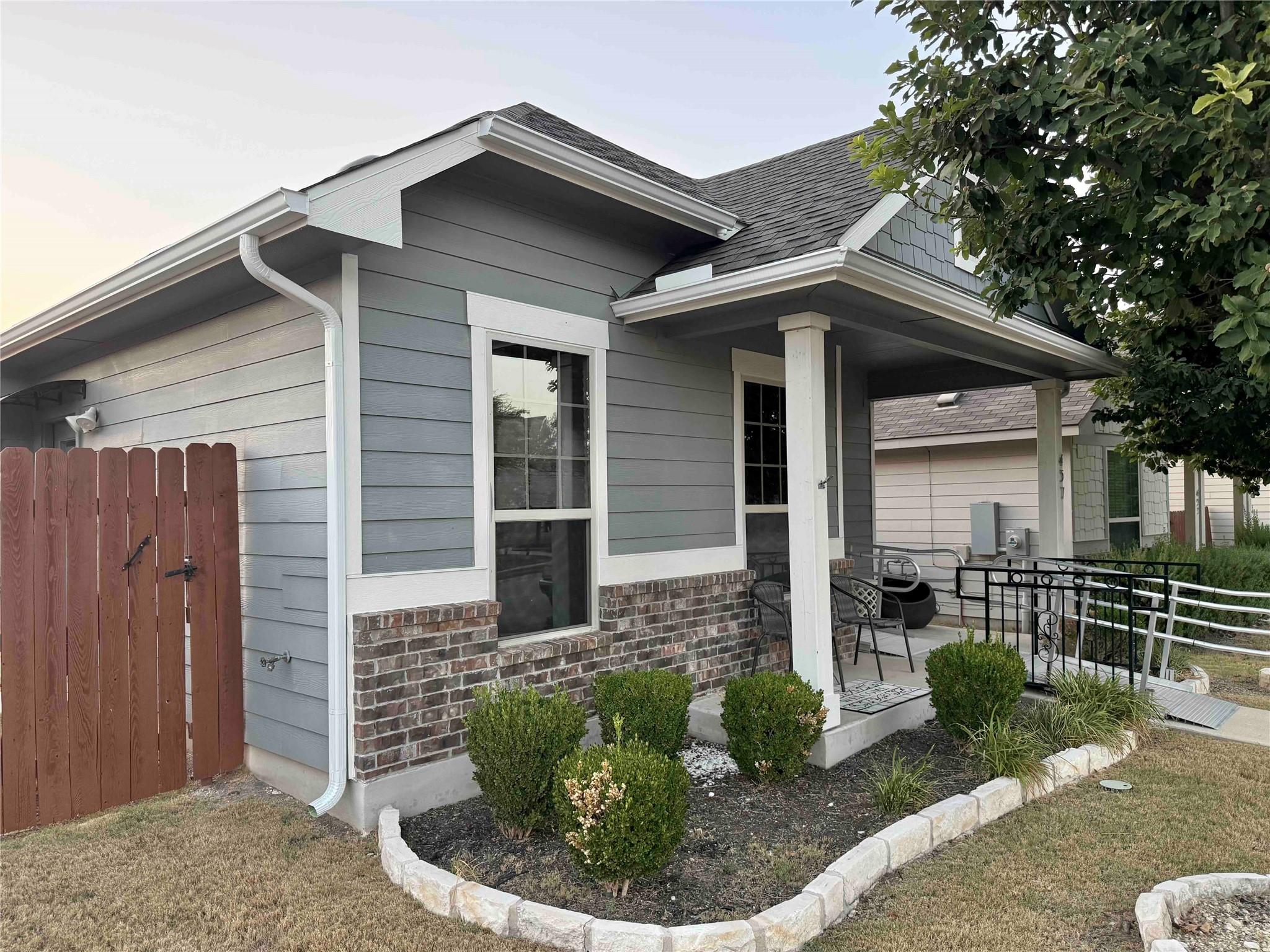 457 Star Thistle St Property Photo 1