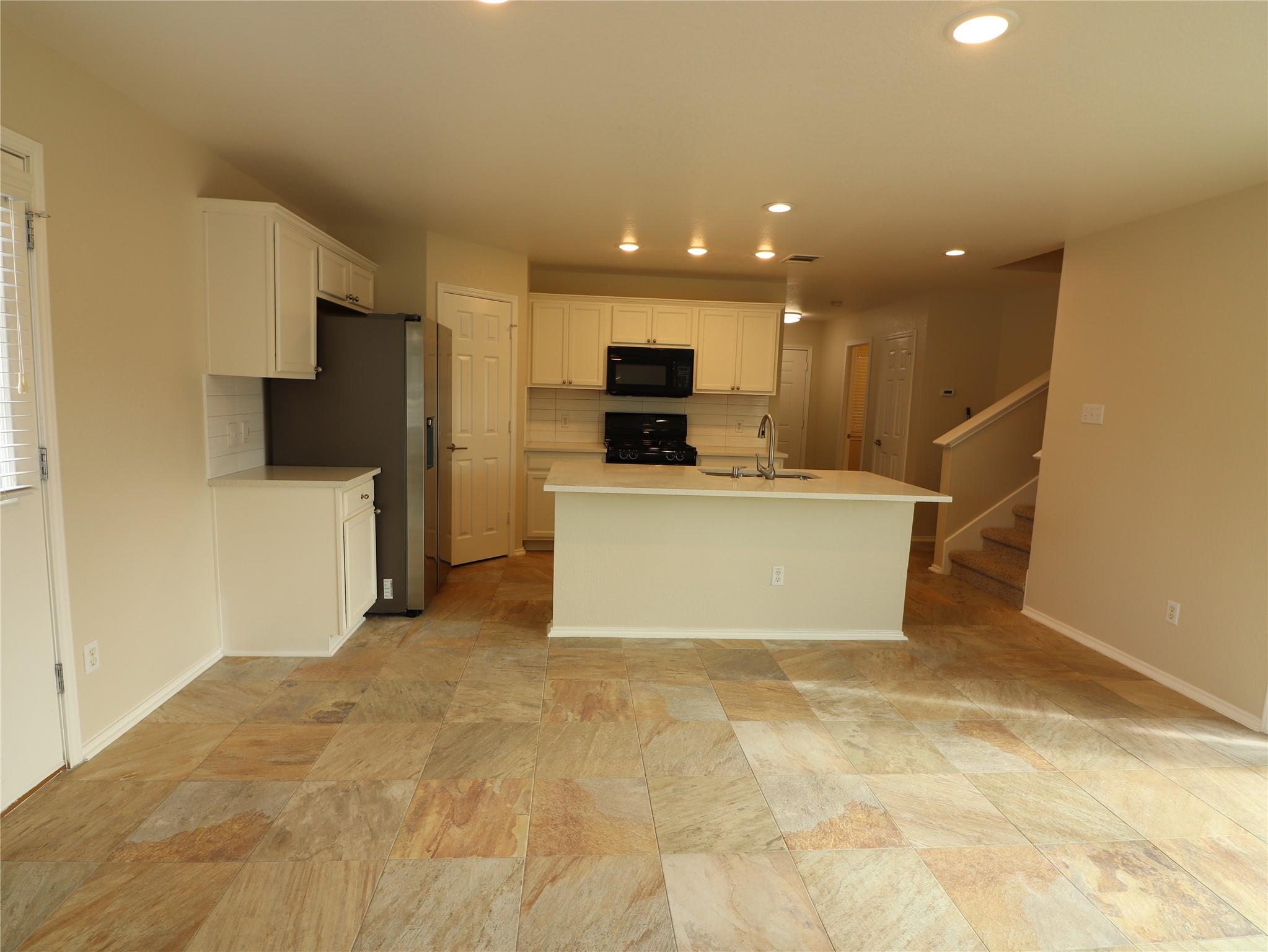 1306 Davis Mountain Loop Property Photo 7