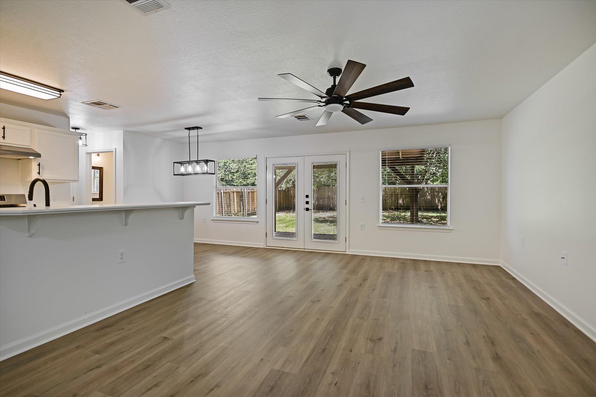 11504 Robert Wooding Dr Property Photo 5