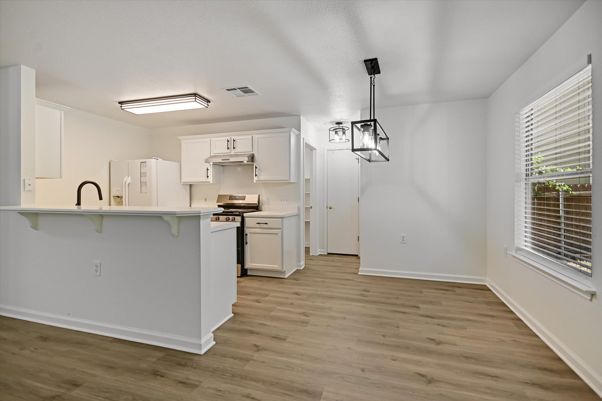 11504 Robert Wooding Dr Property Photo 6