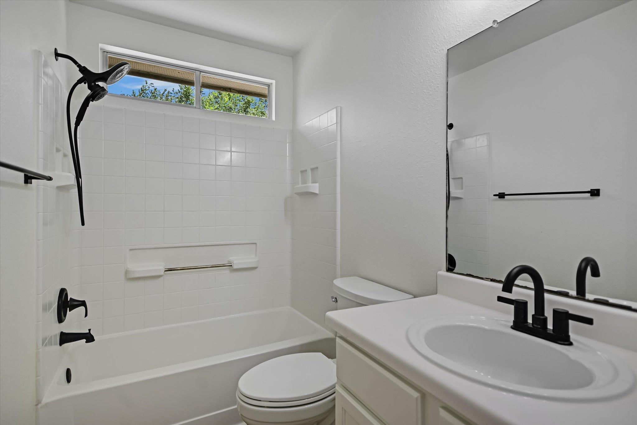 11504 Robert Wooding Dr Property Photo 17