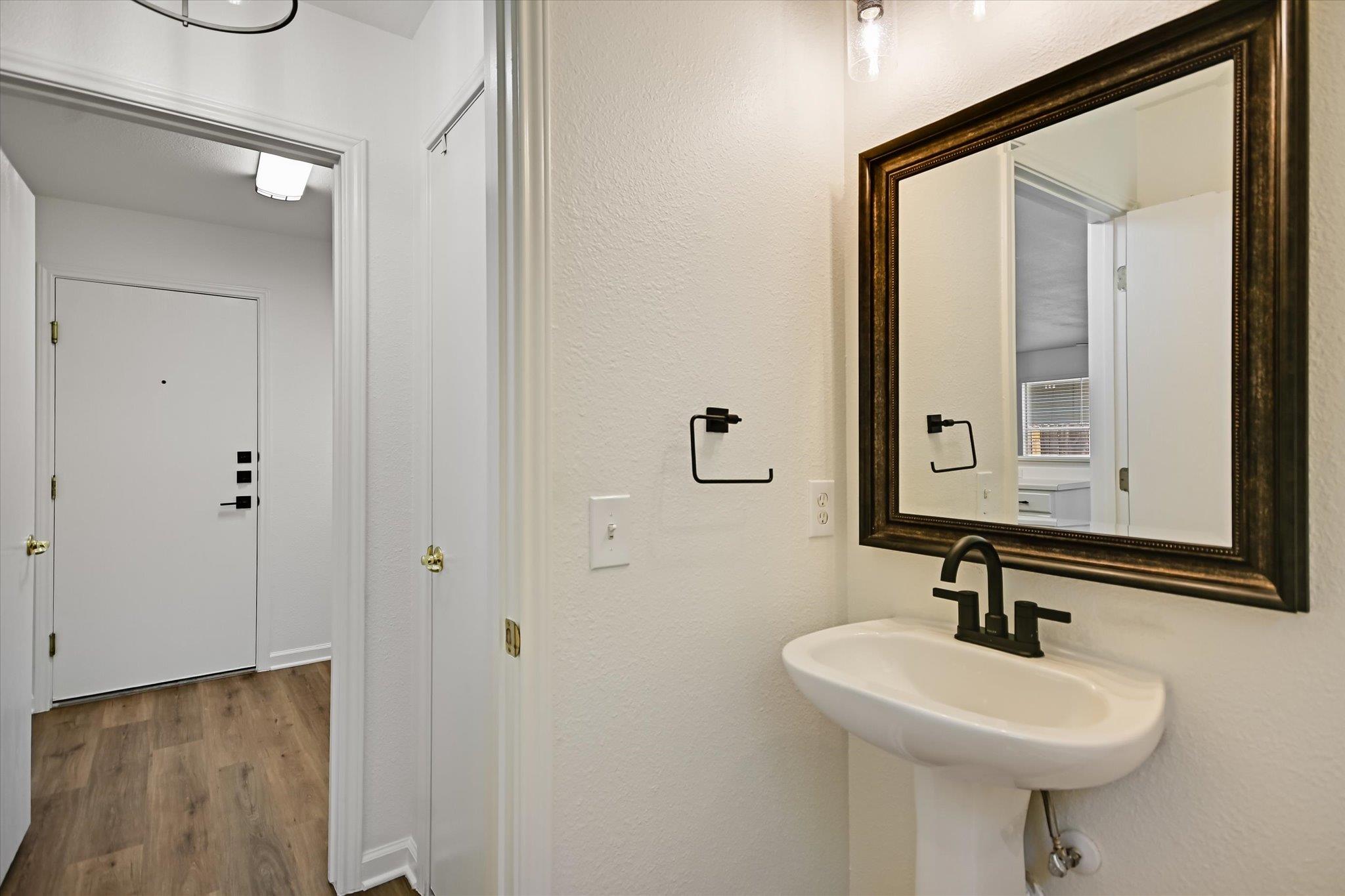 11504 Robert Wooding Dr Property Photo 18