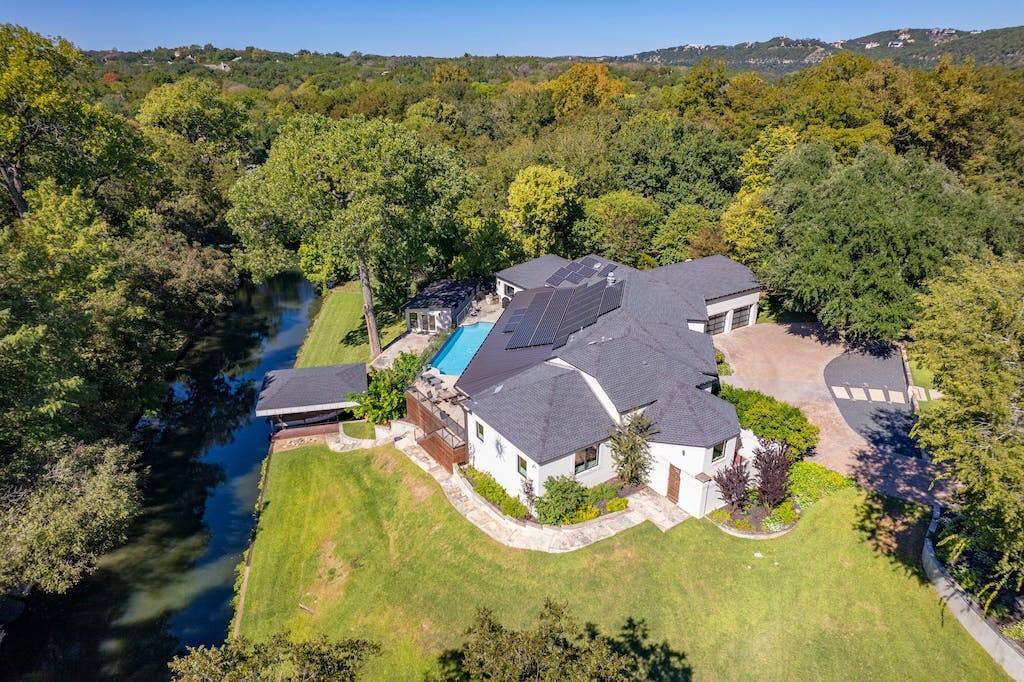 2304 Island Wood Property Photo 3